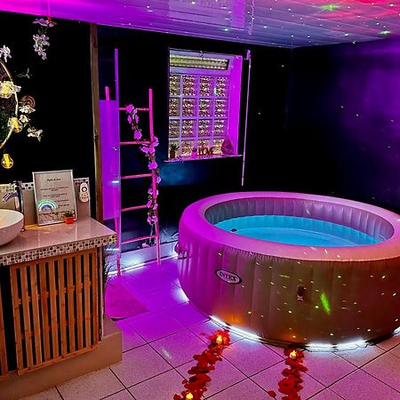 Suite Romantique Jacuzzi Gagny Exteriör bild